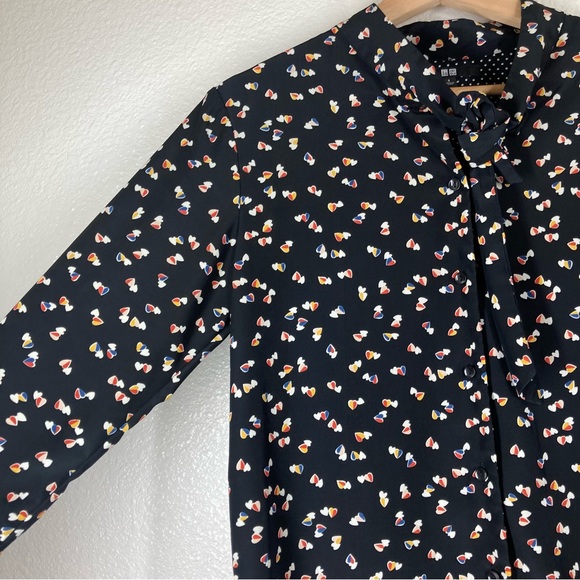 Uniqlo Shirt Long sleeves  Heart Print Tie Neck Blouse Small Black Button Down - Picture 5 of 15